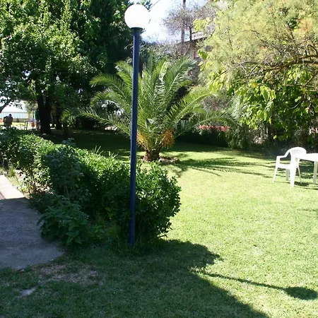 Kantas Apartments Fogadó 5*